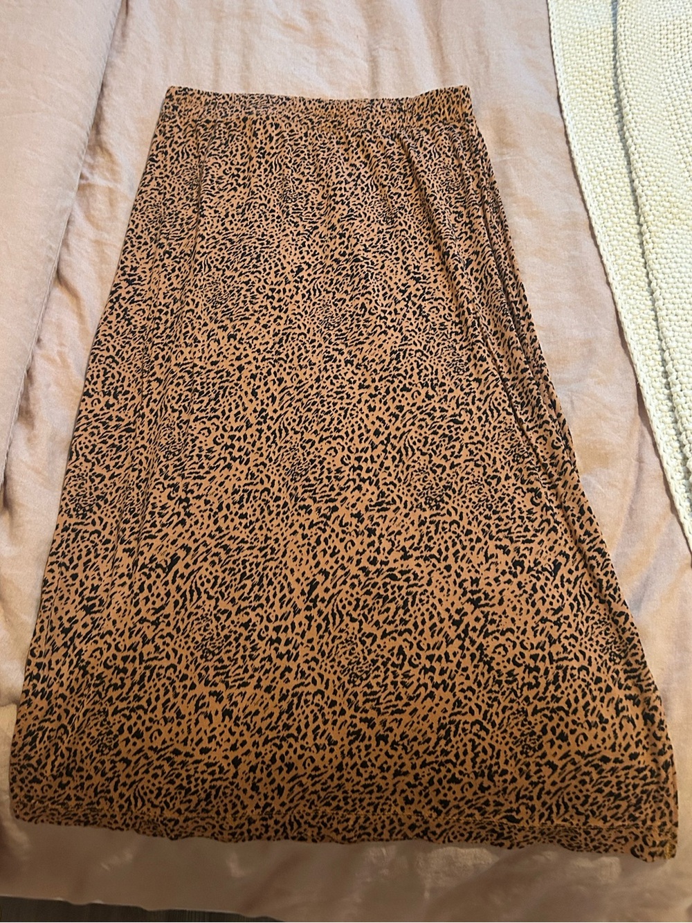 Women’s Leopard Print Midi Skirt - Black on Tan